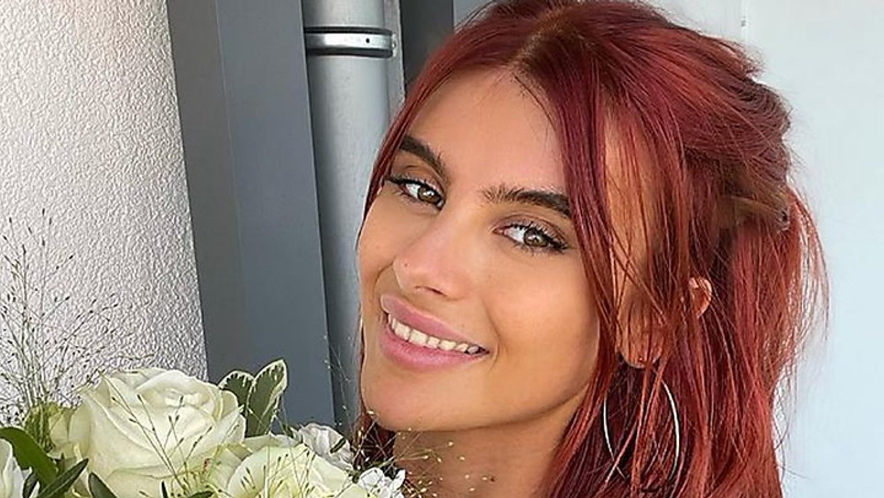 Nach Trennung: Wen füttert Romina Palm hier mit Erdbeeren?