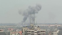 انفجارات في #غزة جراء الغارات الإسرائيلية.. و #تل_أبيب تعلن تجميد محادثات التهدئة #فلسطين  #العربية