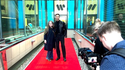 Mikrofon zamienił na karabin, poznaj niezwykłą historię Maxa Barskiha