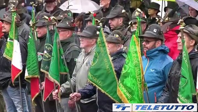 Video News - UDINE, L'ALZABANDIERA DEGLI ALPINI