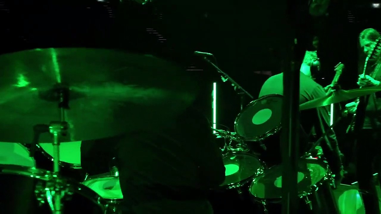 Roger Waters - This Is Not A Drill (en direct de Prague) EXTRAIT VO "Money"