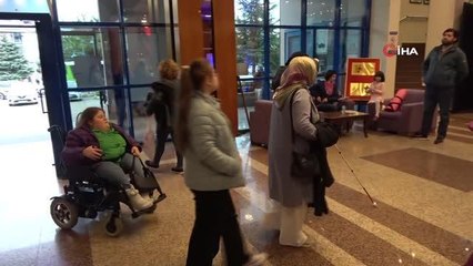 Engeller tiyatro ile aşıldı, mutluluk yüzlerden okundu