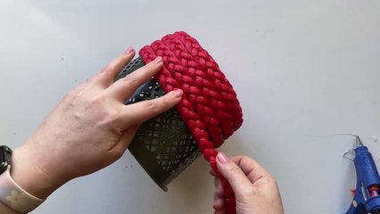 DIY How to Turn a Plastic Bucket into a Cute Basket