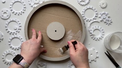 Styrofoam Gear Wall Clock / Styrofoam and Cardboard Wall Decor Idea