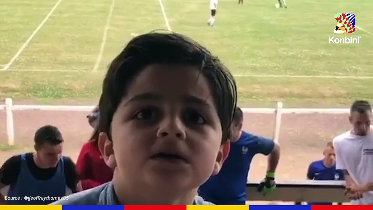 On a retrouvé le petit qui se cache derrière le mème  "Qu'est-ce qui est jaune et qui attend ?" 