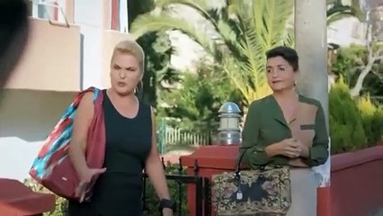 Mediha komşuya saldırdı! - İlişki Durumu Evli 4  Bölüm