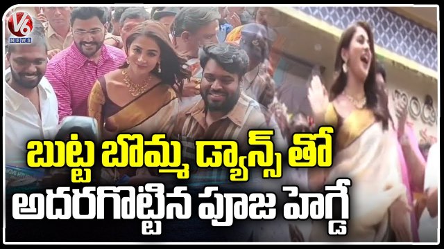 Pooja Hegde Inaugurates South India Shopping Mall At Hanamkonda _ V6 News (4)