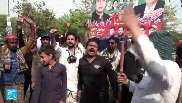 عمران خان يتهم سلطات بلاده بـ خطفه بعد إطلاق سراحه بكفالة