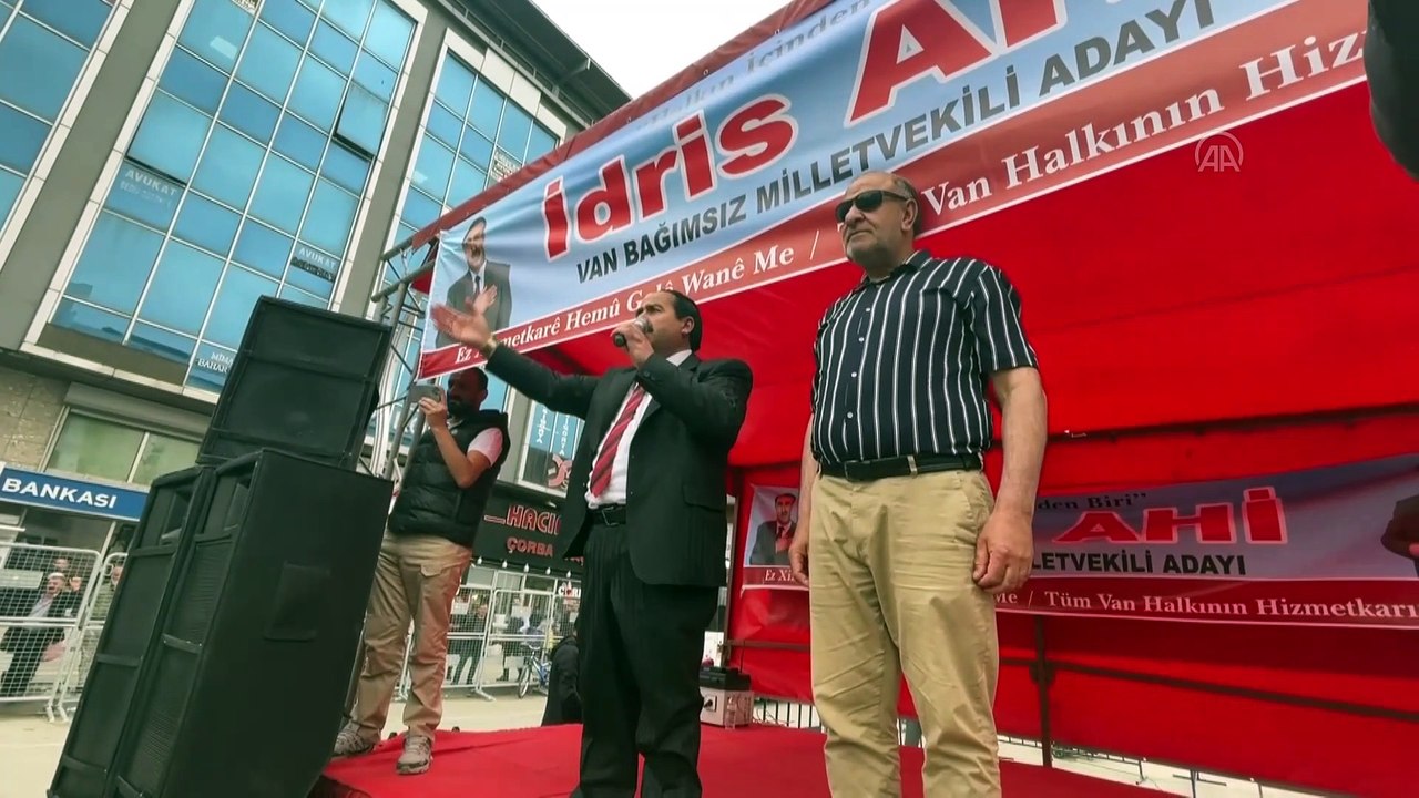 Van bağımsız milletvekili adayı İdris Ahi miting yaptı