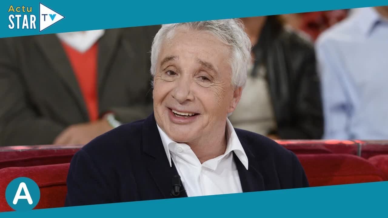 "Le canon, le canon" : Cuissardes et mini-jupe, cette actrice et chanteuse a subjugué Michel Sardou