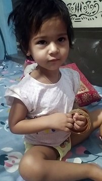 Trishu asking father which bangle she will wear-dm