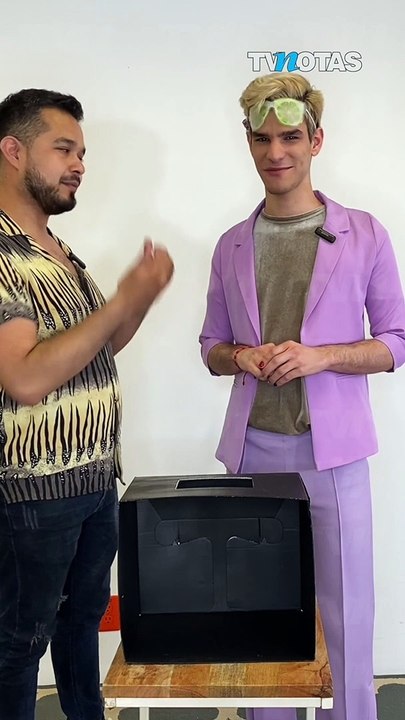 Nelson Carreras jugó  'Adivina ¿qué es?' y tocó... ¿Patas de pollo?