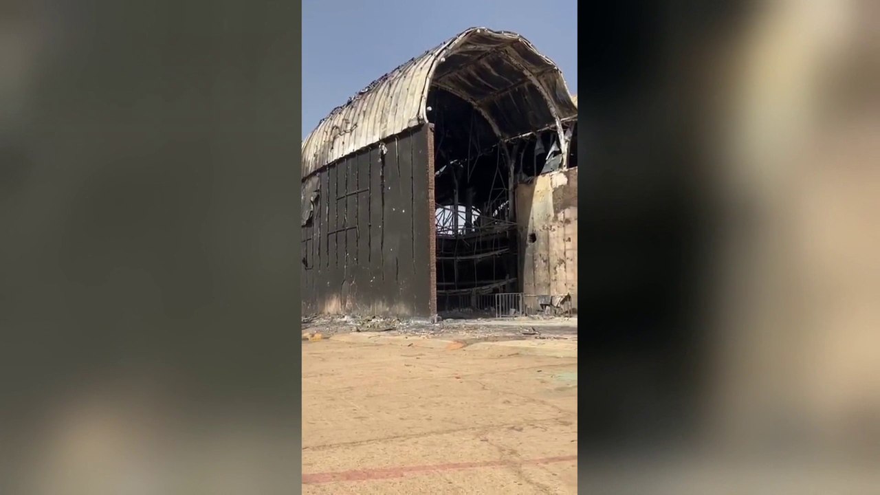فيديو يظهر الدمار الذي لحق بـ #مطار_الخرطوم جراء الاشتباكات بين الجيش السوداني والدعم السريع #السودان #العربية