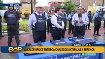 Alcalde Carlos Bruce entrega chalecos antibalas a serenos de Surco