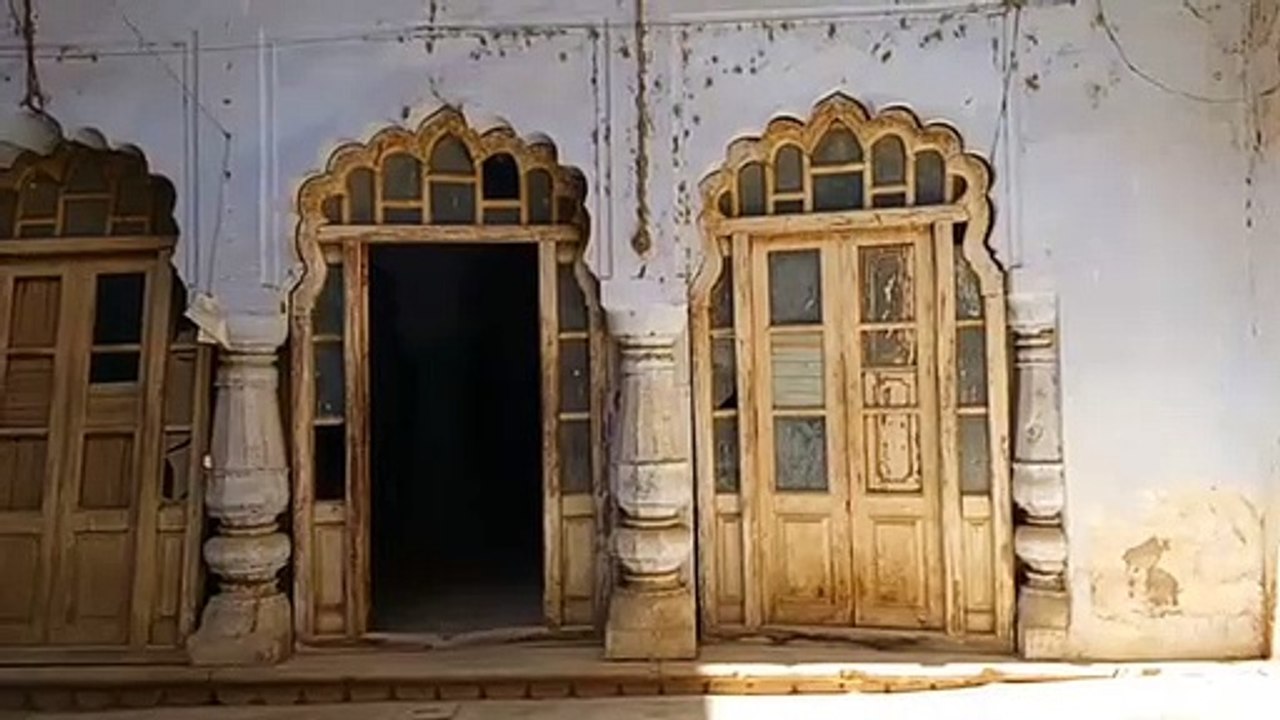 कलक्ट्रेट का ये हाल, खतरे में जान...देखें वीडियो