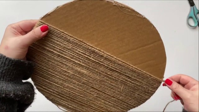 DIY Cardboard and jute basket A simple jute basket idea