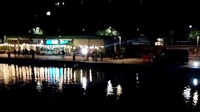 Peschiera Borromeo, candele per ricordare il sindaco morto