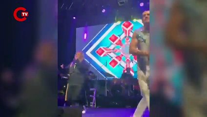 Son Dakika... Kılıçdaroğlu, Demet Akalın'ın katıldığı AKP konserini paylaştı: Anlayalım artık