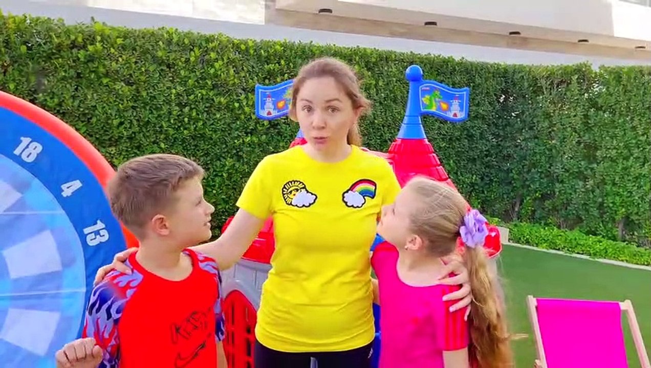 Diana and Roma help mom cook food