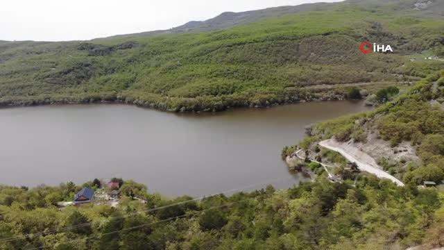 Zinav gölü ziyaretçilerini ağırlamaya başladı