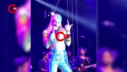 Gülşen'den Kılıçdaroğlu'na destek: Sahnede kalp işareti yaptı