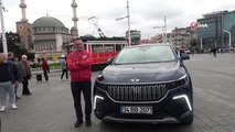 Beyoğlu Belediye Başkanı Haydar Ali Yıldız yerli otomobil TOGG ile Taksim Meydanı'na geldi