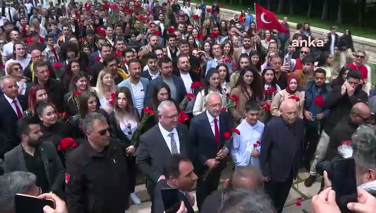 Cumhurbaşkanı adayı Kılıçdaroğlu Anıtkabir'de