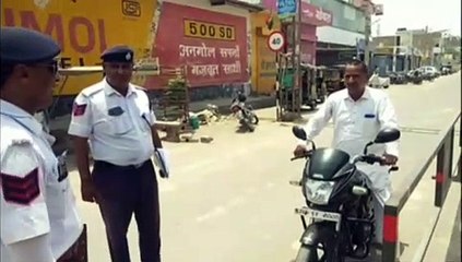 vehicles: हेलमेट जांच अभियान- एक दिन में 2113 वाहनों के चालान