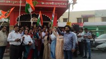 Video...कर्नाटक में कांग्रेस की जीत के उपलक्ष्य में उदयपुर के धानमंडी में जश्न मनाते कांग्रेस कार्यकर्ता