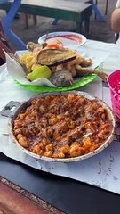 JE TESTE UNE SPÉCIALITÉ MAROCAINE (m9lia)