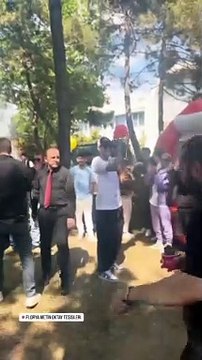 Galatasaray Başkanı Dursun Özbek, Fener Ağlama müziğine eşlik etti!