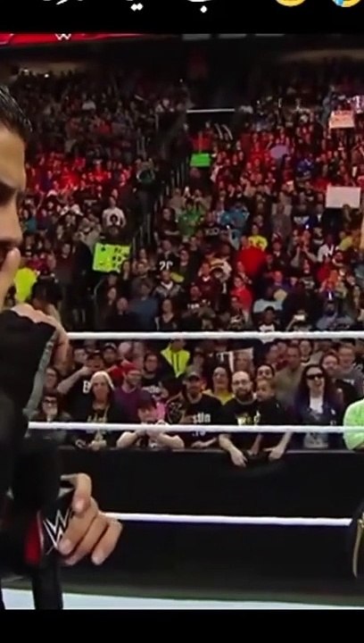 Roman-Reigns-emotional