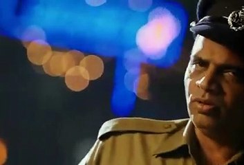 Viral Scene Hero Ke Police Bhai Ne Roka Road Par