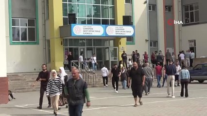 Adana'da oy kullanma işlemleri başladı