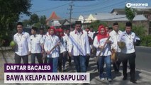 Unik! Partai Perindo Bojonegoro Daftarkan Bacaleg Bawa Kelapa dan Sapu Lidi