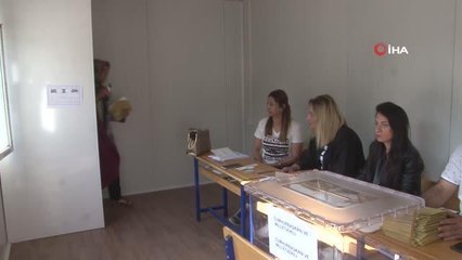 Hatay'da hüzünlü seçim, eski mahallesine gelen depremzedeler gözyaşlarına boğuldu