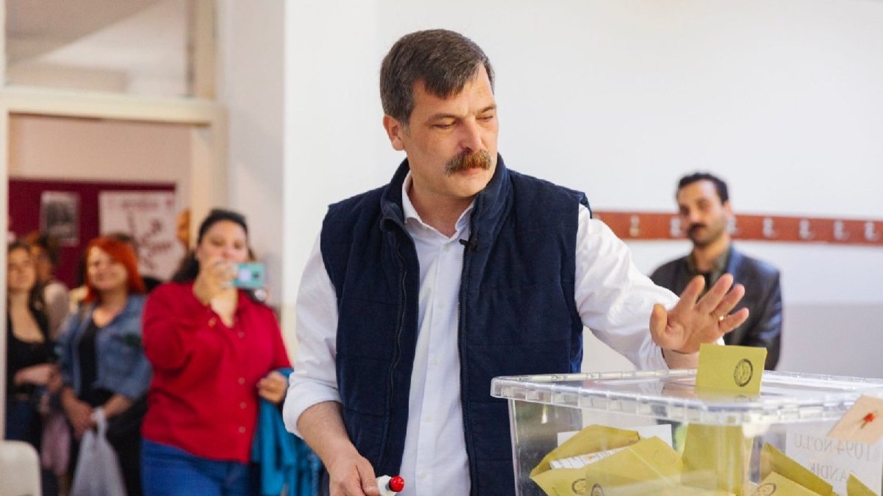 TİP Genel Başkanı Erkan Baş oyunu kullandı