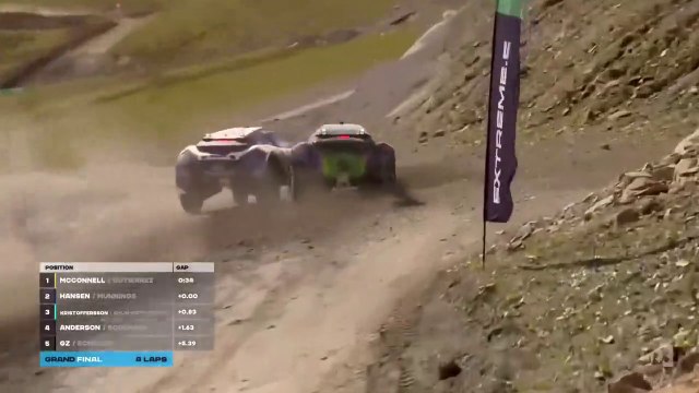 Extreme E Scotland 2023 1 Grand Final Start Leaders McConnell Hansen Collide Kristoffersson Flips