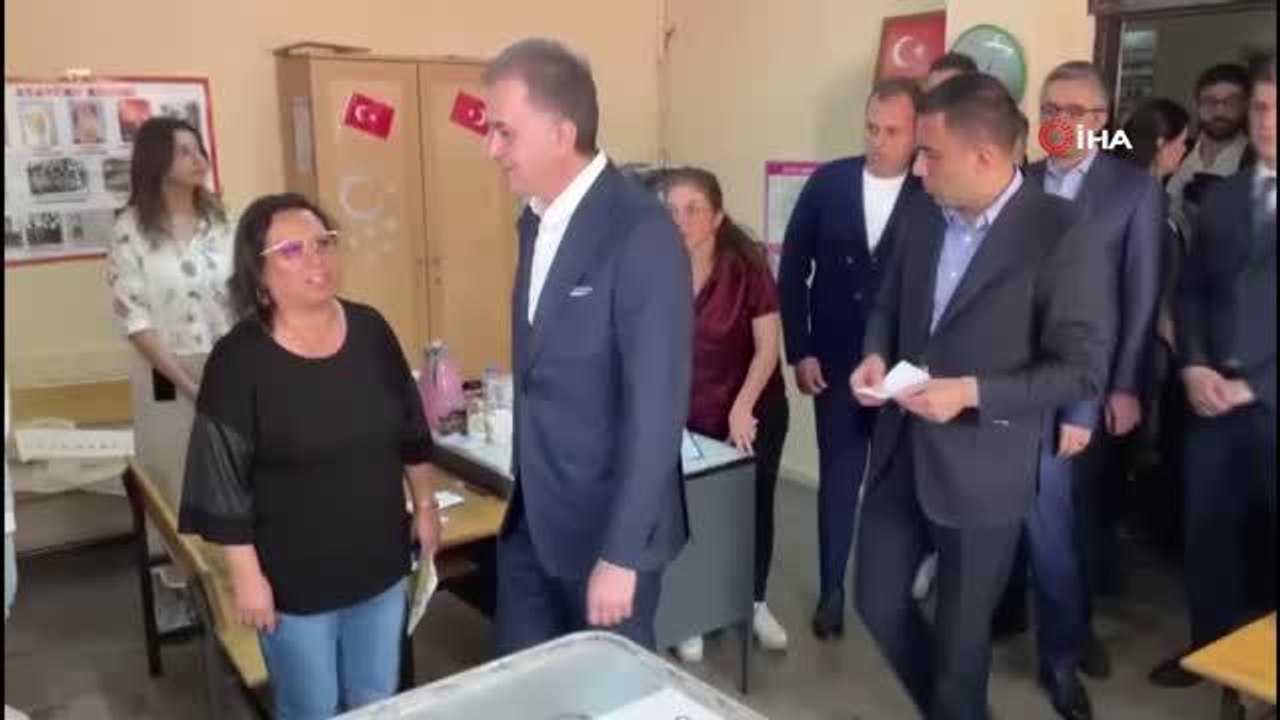 AK Parti Genel Başkan Yardımcısı ve Parti Sözcüsü Ömer Çelik TOGG ile gelip oyunu kullandı