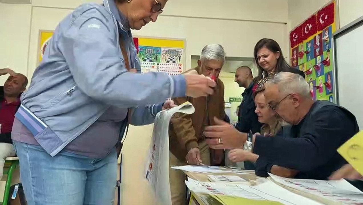 Türkei-Wahl: Hohe Beteiligung – Erdogan droht Abwahl