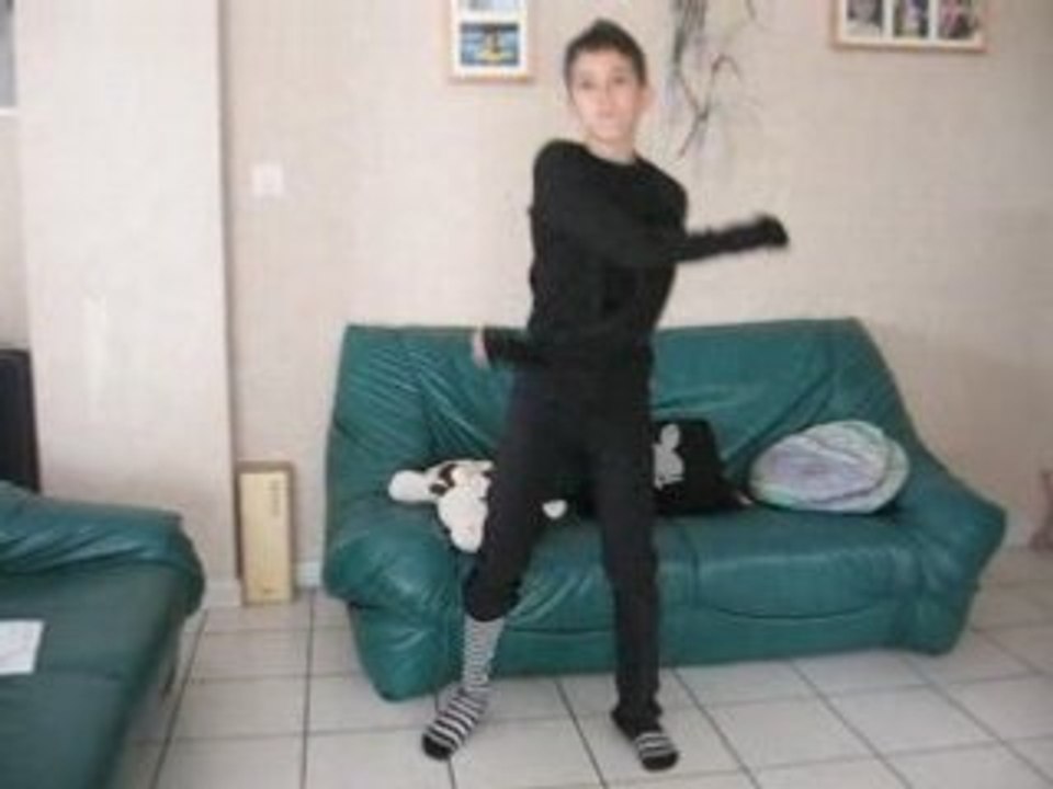 La tecktonik de Hugo