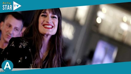 Clara Luciani enceinte : la chanteuse surprend ses fans en dévoilant son joli baby bump