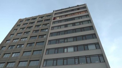 Ankara Barosu Binasına "Cumhuriyet'in Tarafıyız" Yazılı Pankart Asıldı