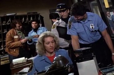 Hill Street Blues S02 E18