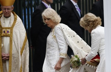 El vestido de coronación de la Reina Camilla se expone al público