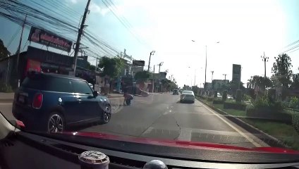 Rescuing a Crossing Kitten