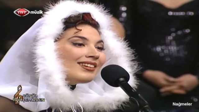 Lale Mumcu / Gönül penceresinden ansızın bakıp geçtin