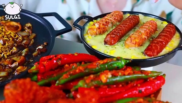 ASMR MUKBANG, Black bean noodles with Seafood. Red pepper Kimchi, Seasoned Chicken, Corn cheese.