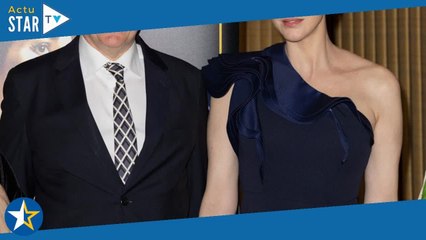 Charlene de Monaco charme Albert en lui prenant les mains : rares gestes d'affection face à Nana Mou