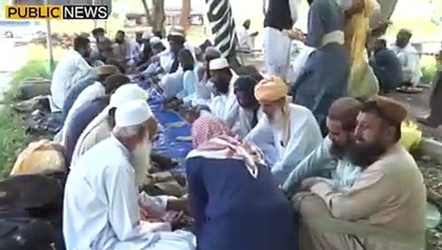 Pdm Ke Karkunan Suprem Court Ke Samne Ijtajaj Ke Leye Tyar Police Ne Bi Kamar Kas Li | Public News | Breaking News | Pakistan Breaking News
